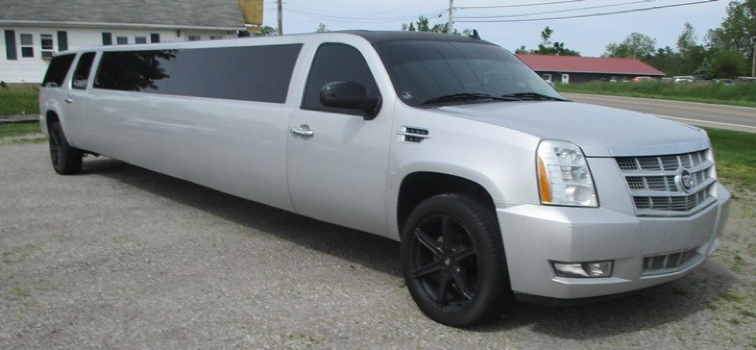 2011 Silver /Black Chevrolet Suburblade , located at 1725 US-68 N, Bellefontaine, OH, 43311, (937) 592-5466, 40.387783, -83.752388 - 2011 200" VIP Suburbalade, Silver, Black Leather, New Paint, New Custom Wheels, LOADED - Photo #2